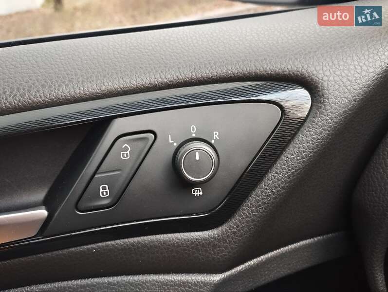 Хэтчбек Volkswagen Golf GTI 2016 в Киеве фото 18 Хэтчбек Volkswagen Golf GTI 2016 в Киеве