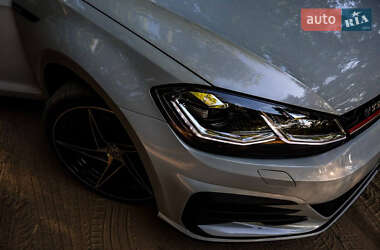 Хетчбек Volkswagen Golf GTI 2017 в Києві