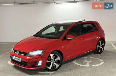 Хэтчбек Volkswagen Golf GTI 2016 в Киеве