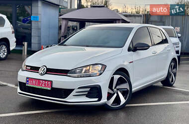 Хэтчбек Volkswagen Golf GTI 2020 в Киеве