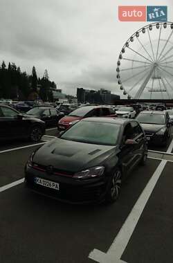 Хетчбек Volkswagen Golf GTI 2017 в Києві