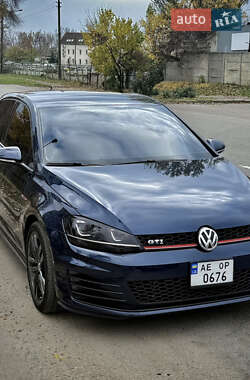 Хэтчбек Volkswagen Golf GTI 2015 в Днепре