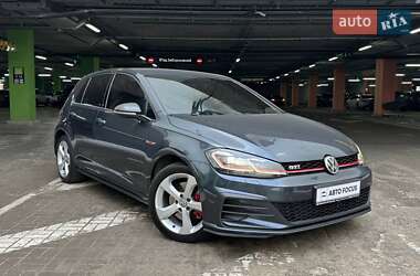 Хэтчбек Volkswagen Golf GTI 2017 в Киеве