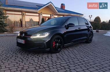 Хетчбек Volkswagen Golf GTI 2018 в Долині