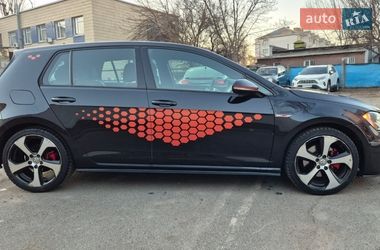 Хэтчбек Volkswagen Golf GTI 2016 в Киеве