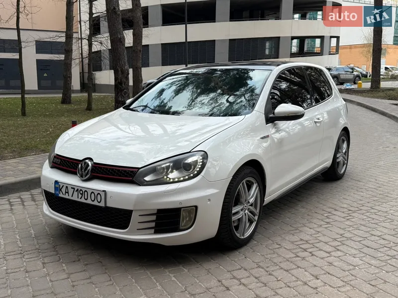 Volkswagen Golf GTI