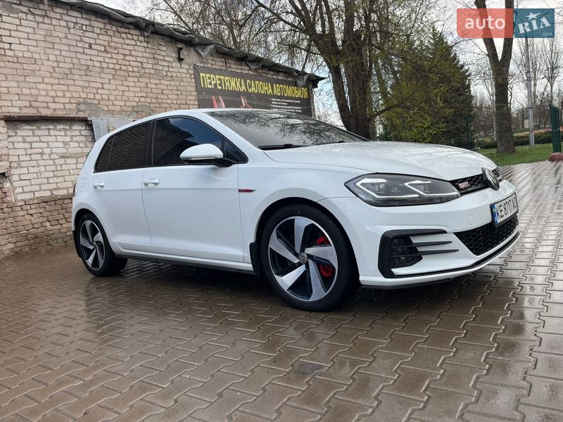 Volkswagen Golf GTI 2020