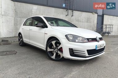 Хэтчбек Volkswagen Golf GTI 2017 в Киеве