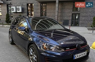 Хэтчбек Volkswagen Golf GTI 2015 в Киеве
