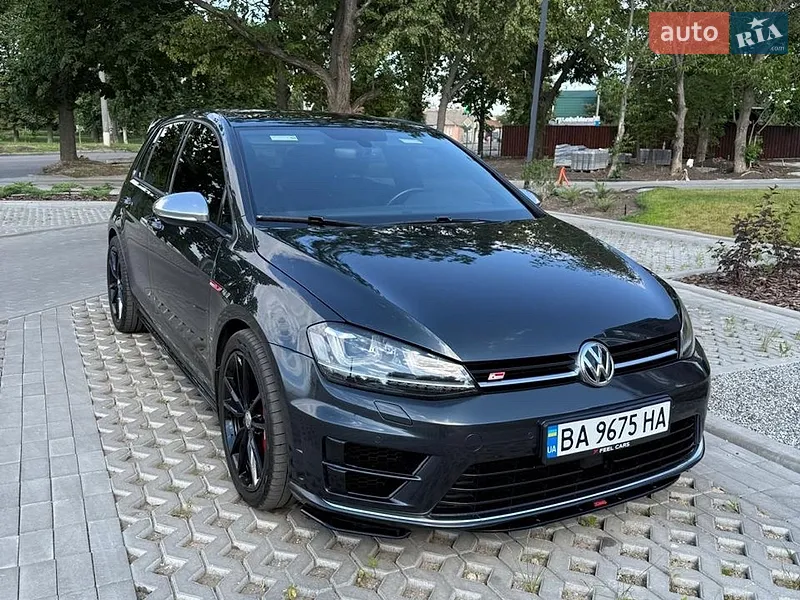 Volkswagen Golf GTI