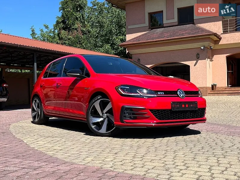 Volkswagen Golf GTI
