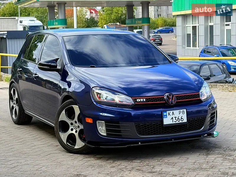 Volkswagen Golf GTI