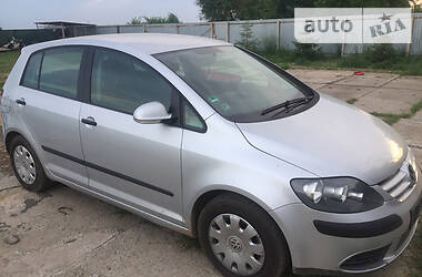 Хетчбек Volkswagen Golf Plus 2005 в 