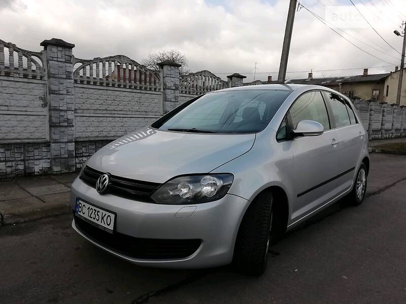 Універсал Volkswagen Golf Plus 2011 в 