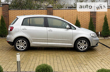 Хэтчбек Volkswagen Golf Plus 2006 в 