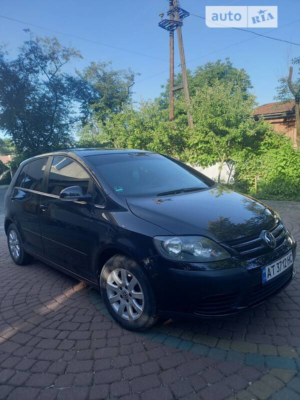 Хэтчбек Volkswagen Golf Plus 2006 в Надворной