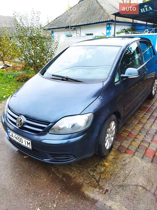 Хэтчбек Volkswagen Golf Plus 2005 в Черкассах фото 2 Хэтчбек Volkswagen Golf Plus 2005 в Черкассах