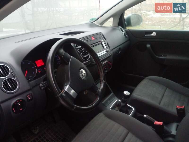 Хетчбек Volkswagen Golf Plus 2006 в Тростянці