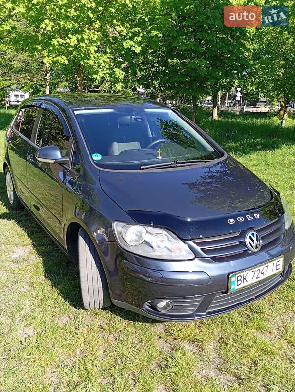 Хетчбек Volkswagen Golf Plus 2007 в Сарнах