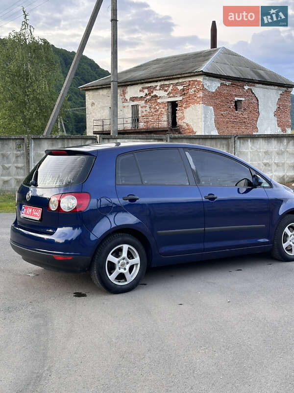 Хетчбек Volkswagen Golf Plus 2005 в Хусті