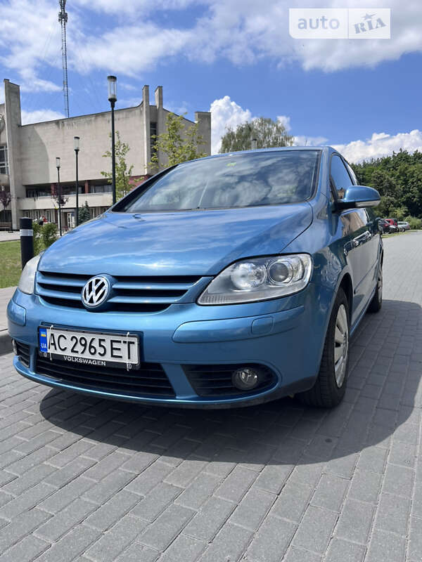 Хэтчбек Volkswagen Golf Plus 2006 в Луцке