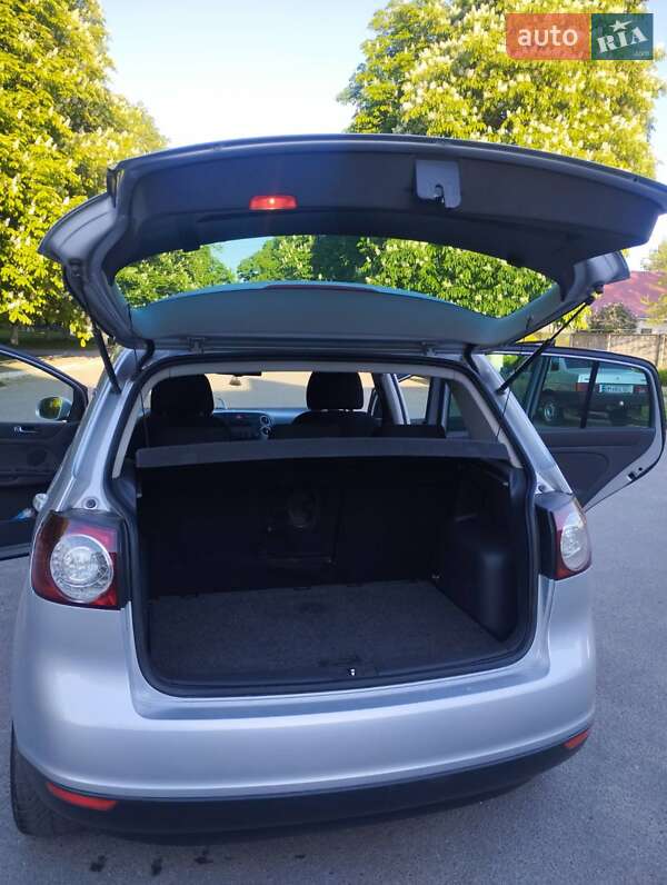 Хэтчбек Volkswagen Golf Plus 2005 в Ромнах