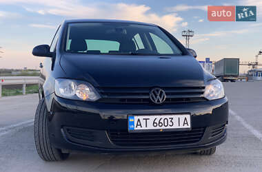Хэтчбек Volkswagen Golf Plus 2009 в 