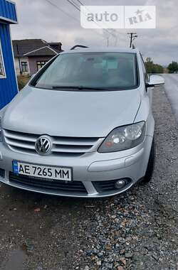 Хетчбек Volkswagen Golf Plus 2008 в Новомосковську