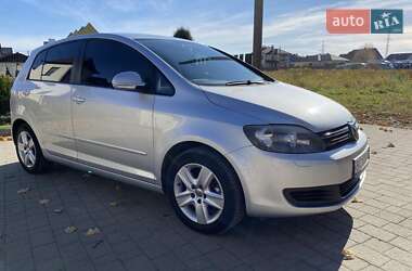 Хэтчбек Volkswagen Golf Plus 2010 в 