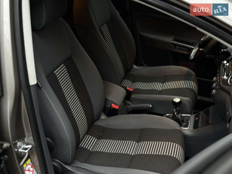 Хэтчбек Volkswagen Golf Plus 2008 в Белогородке
