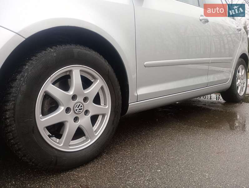 Хэтчбек Volkswagen Golf Plus 2008 в Киеве