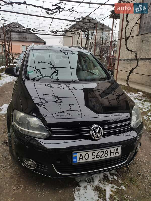 Хэтчбек Volkswagen Golf Plus 2009 в Сваляве