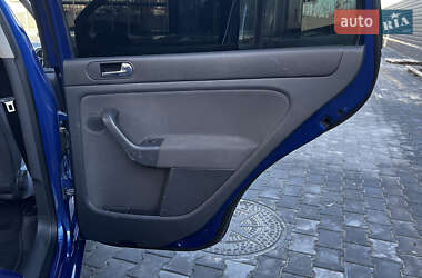 Хэтчбек Volkswagen Golf Plus 2005 в 