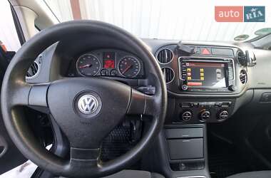 Хетчбек Volkswagen Golf Plus 2005 в 