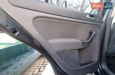 Хетчбек Volkswagen Golf Plus 2005 в 