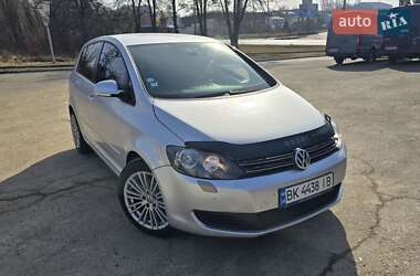 Хэтчбек Volkswagen Golf Plus 2010 в 