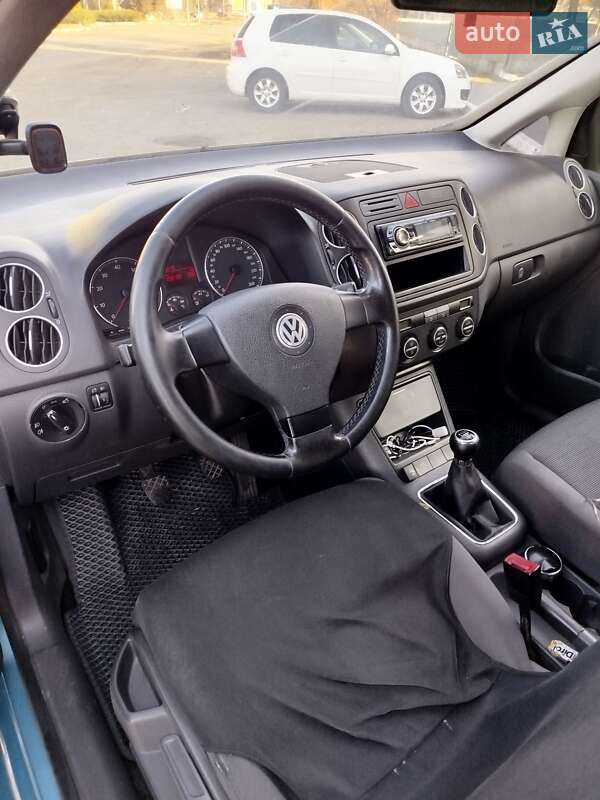 Хэтчбек Volkswagen Golf Plus 2006 в Корсуне-Шевченковском