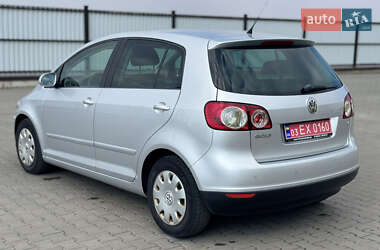 Хэтчбек Volkswagen Golf Plus 2005 в 
