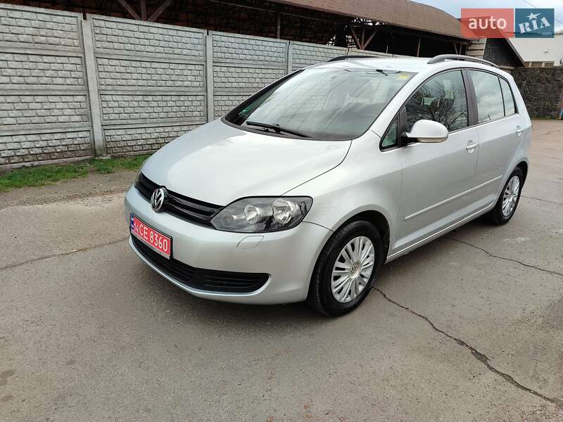 Хэтчбек Volkswagen Golf Plus 2009 в 