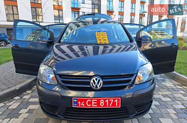 Хетчбек Volkswagen Golf Plus 2005 в 