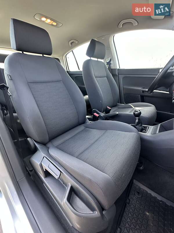 Хетчбек Volkswagen Golf Plus 2005 в Білогородці