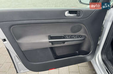Хэтчбек Volkswagen Golf Plus 2012 в 