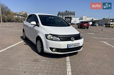 Хэтчбек Volkswagen Golf Plus 2010 в 