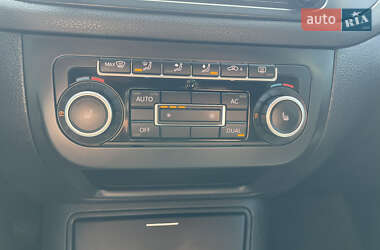 Хэтчбек Volkswagen Golf Plus 2010 в 