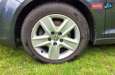 Хэтчбек Volkswagen Golf Plus 2009 в 