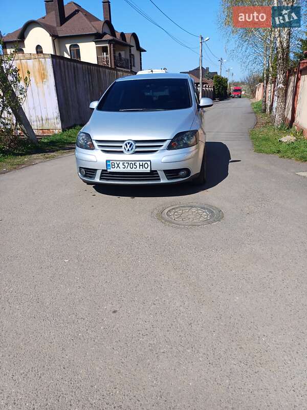 Хетчбек Volkswagen Golf Plus 2005 в Хмельницькому