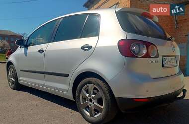 Хэтчбек Volkswagen Golf Plus 2005 в 