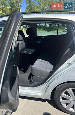 Хэтчбек Volkswagen Golf Plus 2011 в 