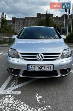 Хетчбек Volkswagen Golf Plus 2005 в 