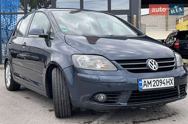 Хэтчбек Volkswagen Golf Plus 2006 в 